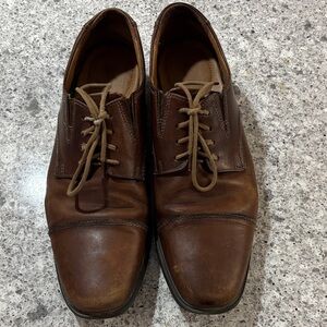 Clarks Men's Brown Leather Oxfords